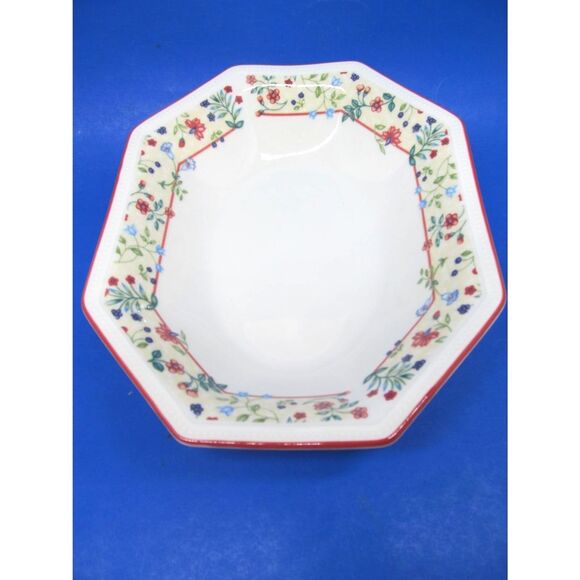 Johnson Brothers Heritage Enchantment  9" Vegetable Serving Bowl - Picture 8 of 10